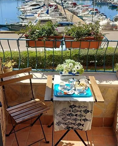 Fra Em Doria Νετούνο